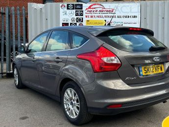 Ford Focus 1.6 Titanium Hatchback 5dr Petrol Powershift Euro 5 (125 ps)