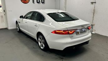 Jaguar XF 2.0i Portfolio Saloon 4dr Petrol Auto Euro 6 (s/s) (200 ps)