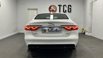 Jaguar XF 2.0i Portfolio Saloon 4dr Petrol Auto Euro 6 (s/s) (200 ps)