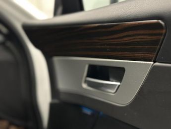 Jaguar XF 2.0i Portfolio Saloon 4dr Petrol Auto Euro 6 (s/s) (200 ps)