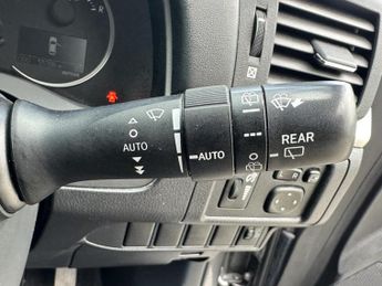 Lexus CT 1.8 200h Advance Hatchback 5dr Petrol Hybrid CVT Euro 5 (s/s) (1