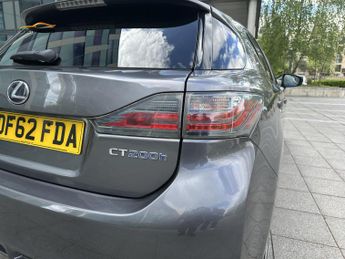 Lexus CT 1.8 200h Advance Hatchback 5dr Petrol Hybrid CVT Euro 5 (s/s) (1