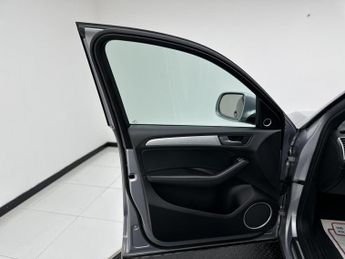 Audi Q5 2.0 TDI S line Plus SUV 5dr Diesel S Tronic quattro Euro 5 (s/s)