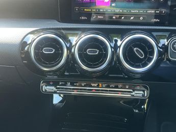 Mercedes-Benz A Class 1.3 A250e 15.6kWh AMG Line (Executive) Saloon 4dr Petrol Plug-in