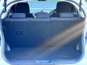 Nissan Juke 1.6 n-tec SUV 5dr Petrol CVT Euro 5 (117 ps)