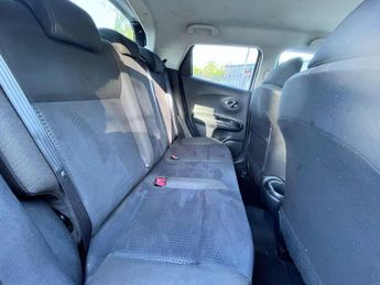 Nissan Juke 1.6 n-tec SUV 5dr Petrol CVT Euro 5 (117 ps)