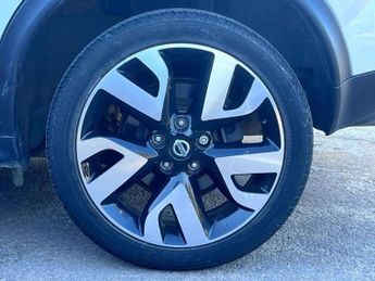Nissan Juke 1.6 n-tec SUV 5dr Petrol CVT Euro 5 (117 ps)