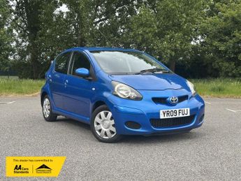 Toyota AYGO 1.0 VVT-i Blue Hatchback 5dr Petrol MultiMode Euro 4 (67 bhp)