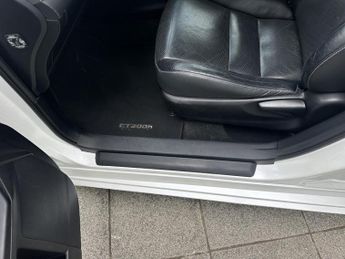 Lexus CT 1.8 200h SE-L Hatchback 5dr Petrol Hybrid CVT Euro 5 (s/s) (136 
