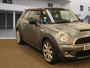 MINI Hatch 1.6 Cooper S Hatchback 3dr Petrol Steptronic Euro 4 (175 ps)