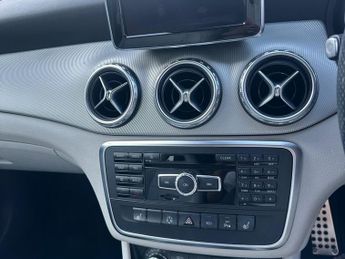 Mercedes-Benz GLA 1.6 GLA200 AMG Line (Executive) SUV 5dr Petrol 7G-DCT Euro 6 (s/