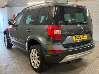 Skoda Yeti 1.2 TSI SE Outdoor 5dr Petrol DSG Euro 5 (105 ps)