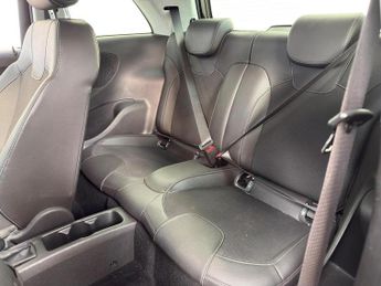 Peugeot 2008 1.6 e-HDi Allure SUV 5dr Diesel EGC Euro 5 (s/s) (92 ps)