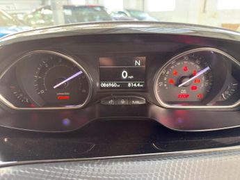 Peugeot 2008 1.6 e-HDi Allure SUV 5dr Diesel EGC Euro 5 (s/s) (92 ps)
