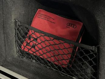 Audi A6 Avant 2.0 TDI ultra Black Edition Estate 5dr Diesel S Tronic Euro 6 (s