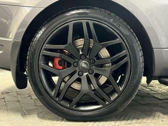 Land Rover Range Rover Sport 3.0 SD V6 Autobiography Dynamic SUV 5dr Diesel Auto 4WD Euro 6 (