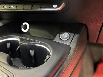 Audi A4 2.0 TDI ultra Sport Saloon 4dr Diesel S Tronic Euro 6 (s/s) (190