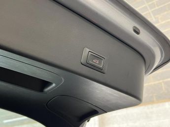 Audi A6 Avant 2.0 TDI ultra Black Edition Estate 5dr Diesel S Tronic Euro 6 (s