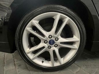 Ford Mondeo 2.0 TDCi Titanium Hatchback 5dr Diesel Powershift Euro 6 (s/s) (