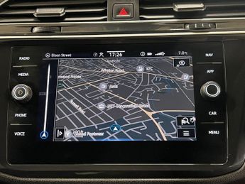 Volkswagen Tiguan Allspace 1.5 TSI Life SUV 5dr Petrol DSG Euro 6 (s/s) (150 ps)