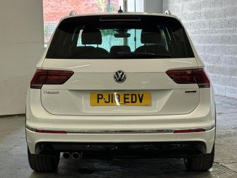 Volkswagen Tiguan 2.0 TDI R-Line SUV 5dr Diesel DSG 4Motion Euro 6 (s/s) (150 ps)