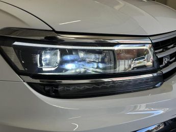 Volkswagen Tiguan 2.0 TDI R-Line SUV 5dr Diesel DSG 4Motion Euro 6 (s/s) (150 ps)