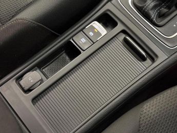 Volkswagen e-Golf 35.8kWh e-Golf Hatchback 5dr Electric Auto (136 ps)