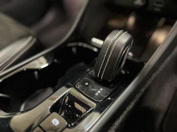 Volvo XC40 2.0 D4 First Edition SUV 5dr Diesel Auto AWD Euro 6 (s/s) (190 p