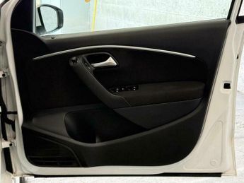 Volkswagen Golf 2.0 TDI BlueMotion Tech GTD (Nav) Estate 5dr Diesel DSG Euro 6 (