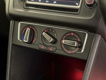 Volkswagen Golf 2.0 TDI BlueMotion Tech GTD (Nav) Estate 5dr Diesel DSG Euro 6 (