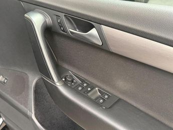 Volkswagen Passat 2.0 TDI BlueMotion Tech SE Euro 5 (s/s) 4dr