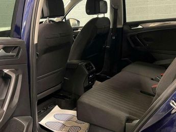 Volkswagen Tiguan Allspace 1.5 TSI Life SUV 5dr Petrol DSG Euro 6 (s/s) (150 ps)