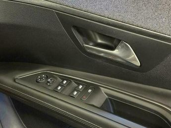 Peugeot 3008 1.6 THP Allure SUV 5dr Petrol EAT Euro 6 (s/s) (165 ps)