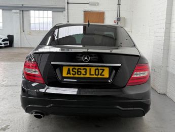 Mercedes-Benz C Class 2.1 C220 CDI AMG Sport Plus Saloon 4dr Diesel G-Tronic+ Euro 5 (