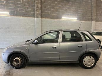 Vauxhall Corsa 1.2i 16v Design Hatchback 5dr Petrol Manual (a/c) (139 g/km, 79 