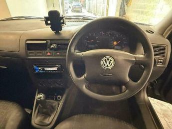 Volkswagen Golf 1.4 S Hatchback 5dr Petrol Manual (163 g/km, 75 bhp)