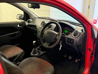 Ford Fiesta 1.25 Zetec Climate Hatchback 3dr Petrol Manual (147 g/km, 74 bhp
