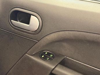 Ford Fiesta 1.25 Zetec Climate Hatchback 3dr Petrol Manual (147 g/km, 74 bhp