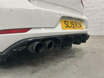 Volkswagen Golf 2.0 TSI R Hatchback 5dr Petrol DSG 4Motion Euro 6 (s/s) (300 ps)