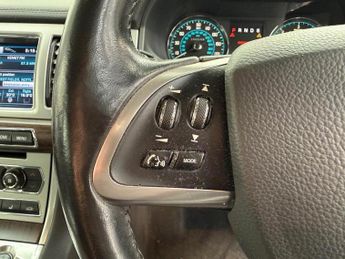Jaguar XF 2.2d Luxury Auto Euro 5 (s/s) 4dr