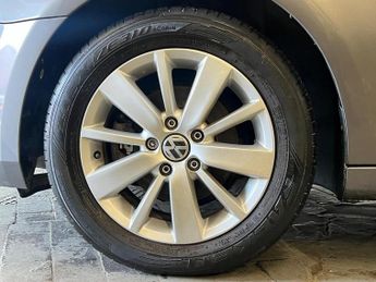 Volkswagen Golf 1.6 TDI Match Hatchback 5dr Diesel DSG Euro 5 (105 ps)