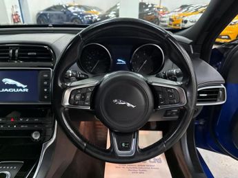 Jaguar Xe R-sport Auto Black Pack