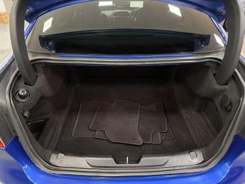 Jaguar Xe R-sport Auto Black Pack