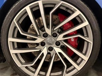Audi A4 Rs4 Tfsi Quattro Carbon Edition Avant