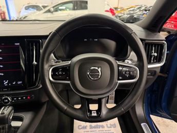 Volvo V90 D4 R-design Plus Auto