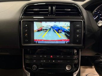 Jaguar Xe R-sport Awd Black Pack