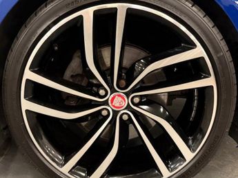 Jaguar Xe R-sport Auto Black Pack