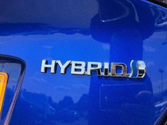 Toyota C-HR 1.8 VVT-h Icon SUV 5dr Petrol Hybrid CVT Euro 6 (s/s) (122 ps)