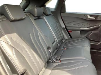 Ford Kuga 2.5h Duratec Vignale SUV 5dr Petrol Hybrid CVT Euro 6 (s/s) (190