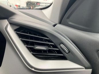 BMW 1 Series 118i [136] SE 5dr Step Auto [Live Cockpit Pro]